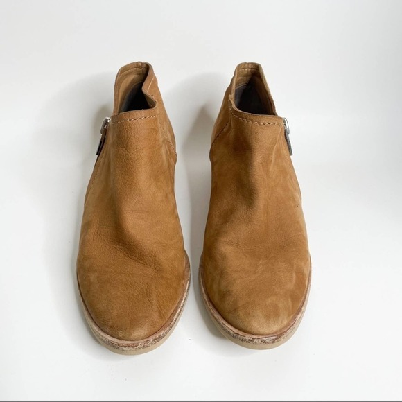 Dolce Vita Brown Leather Ankle Booties Side Zip Size 8 - Picture 1 of 8